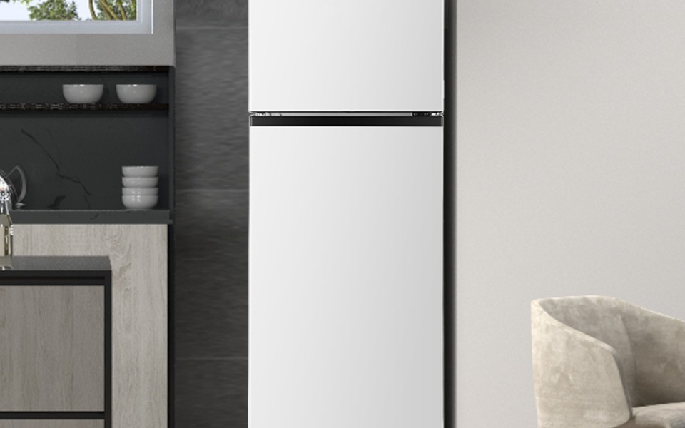 Refrigerador Hisense silencioso en la cocina